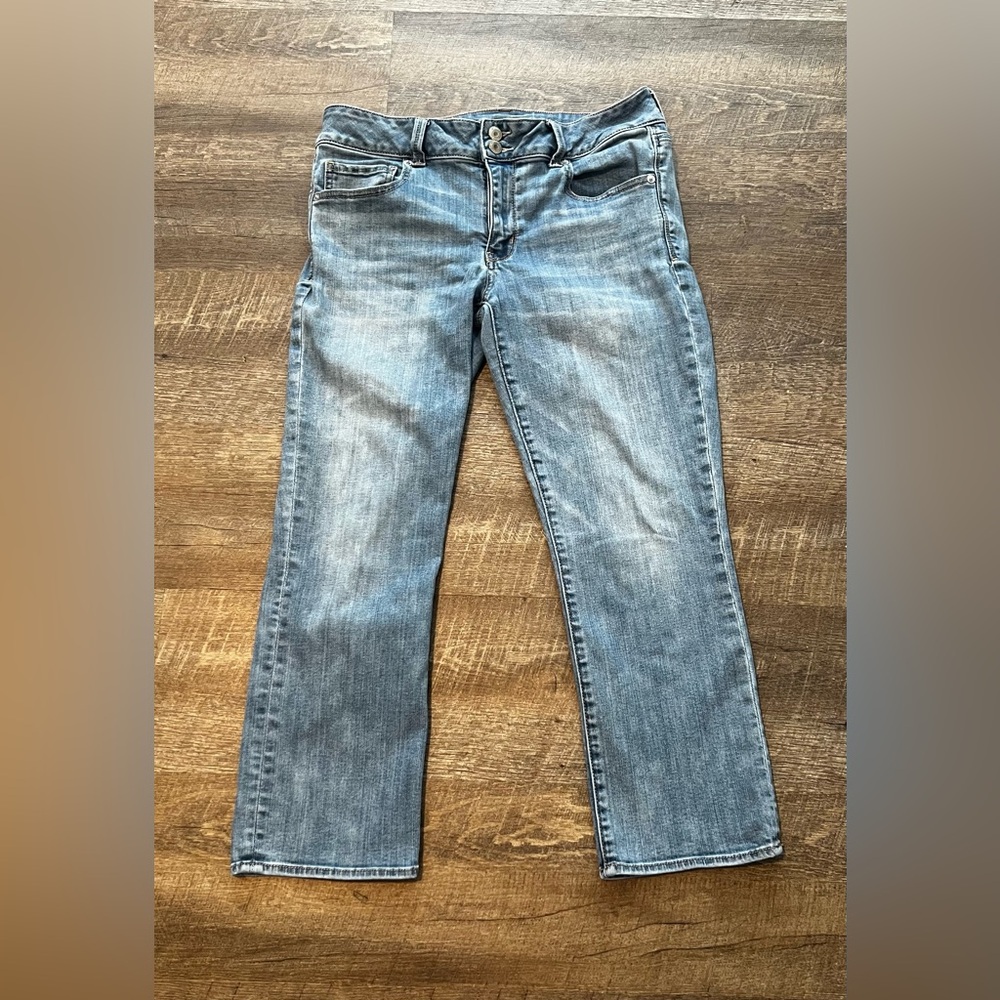 American Eagle Cropped Low Rise Jeans